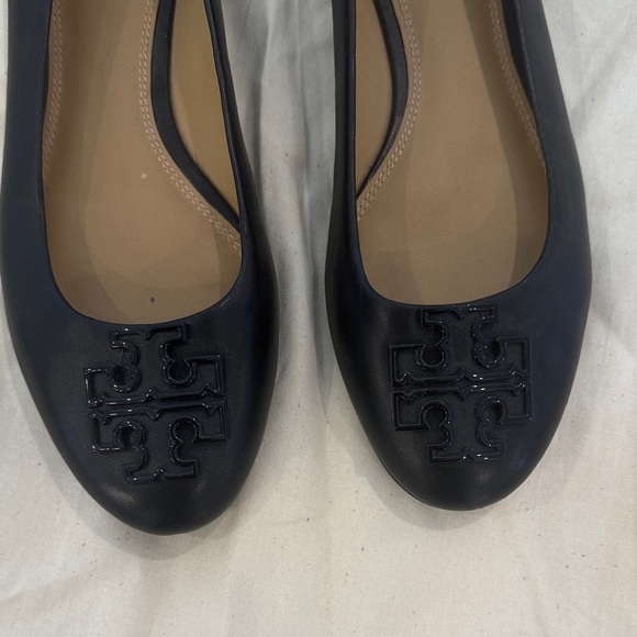 Tory Burch Black Flats with Logo Detail - Picture 3 of 6